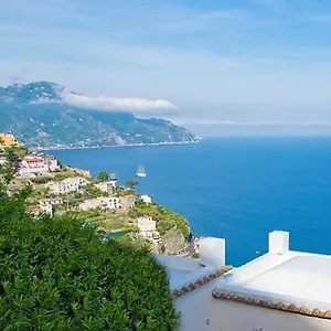 lantico-borgo-dei-limoni.hotels-amalfi.com/